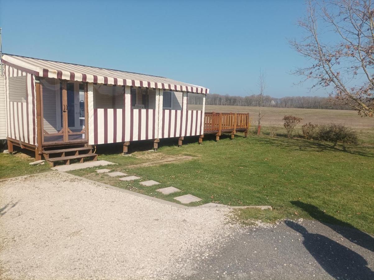 Mobil Home Le Galland De Dugny Онзен Екстер'єр фото