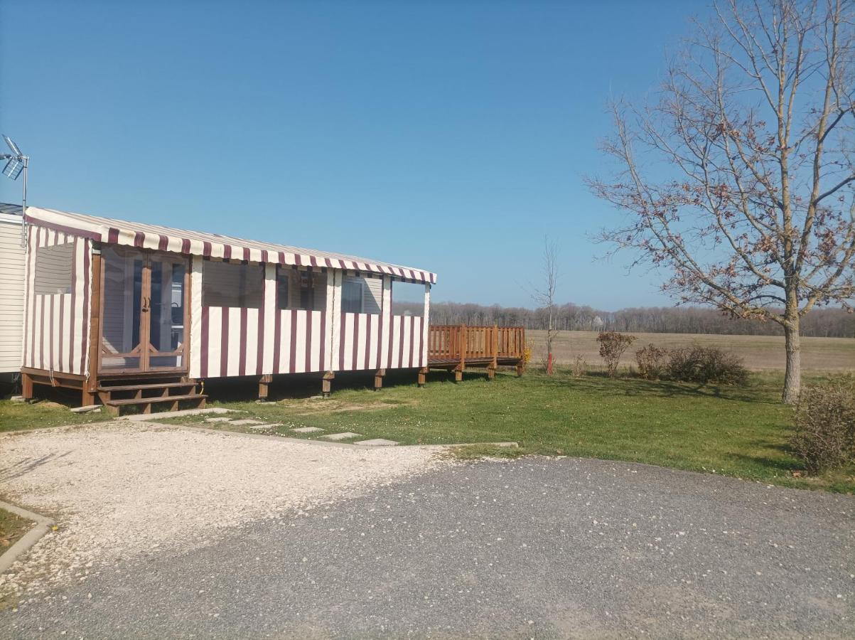 Mobil Home Le Galland De Dugny Онзен Екстер'єр фото